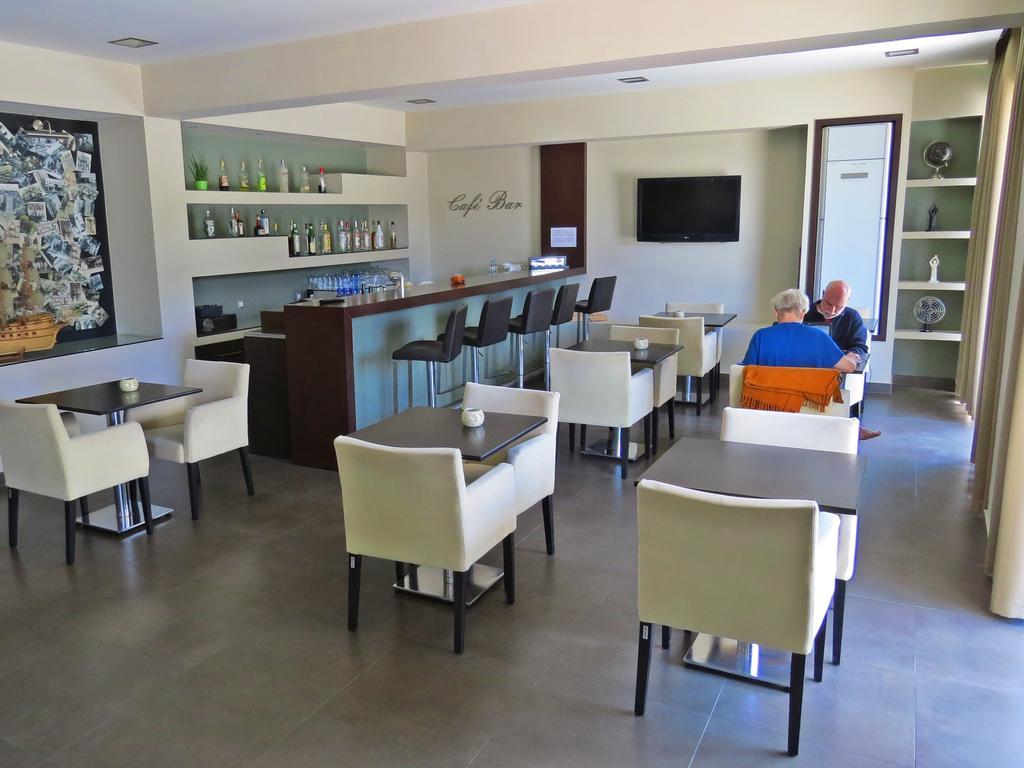 Maritime Hotel Apartments Petaloudes Eksteriør billede