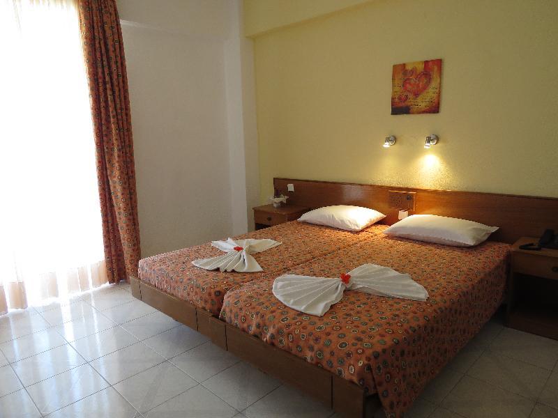 Maritime Hotel Apartments Petaloudes Eksteriør billede