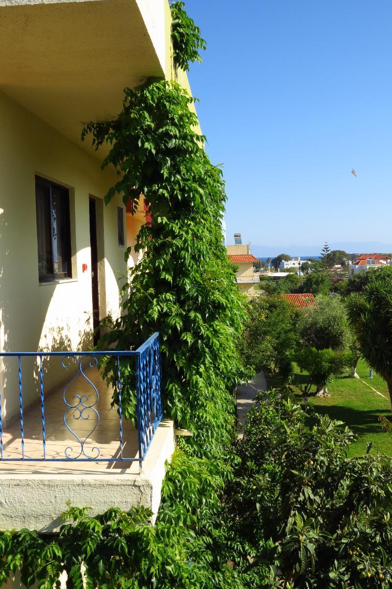 Maritime Hotel Apartments Petaloudes Eksteriør billede