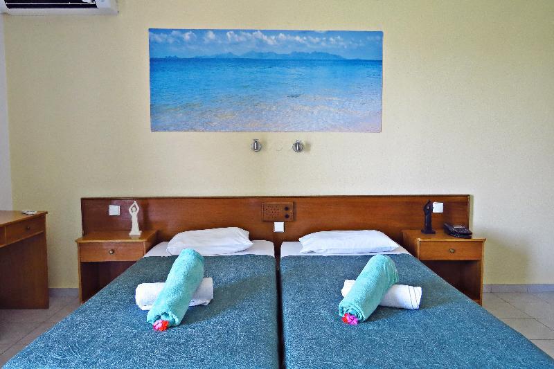 Maritime Hotel Apartments Petaloudes Eksteriør billede