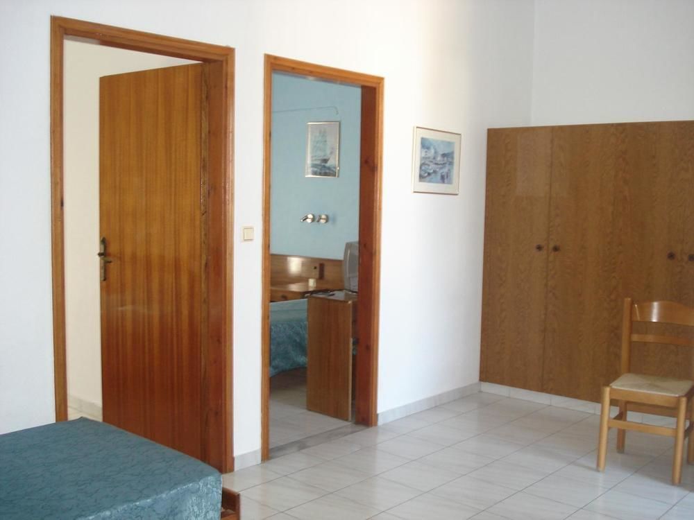 Maritime Hotel Apartments Petaloudes Eksteriør billede