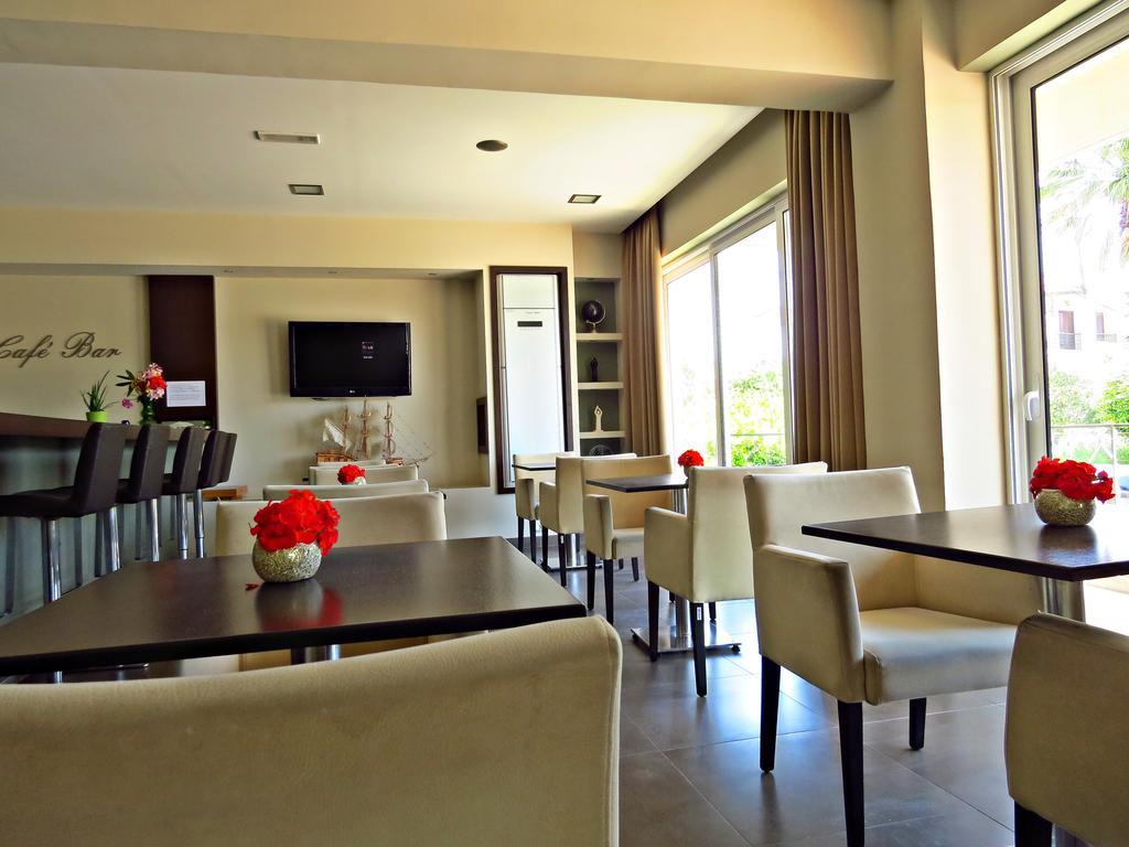 Maritime Hotel Apartments Petaloudes Eksteriør billede