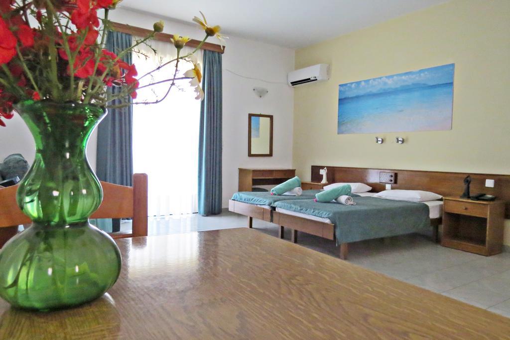 Maritime Hotel Apartments Petaloudes Eksteriør billede